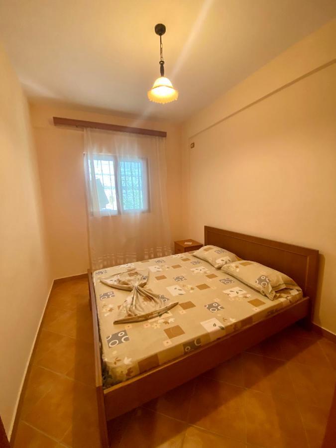 Family Apartments Sarandë Buitenkant foto