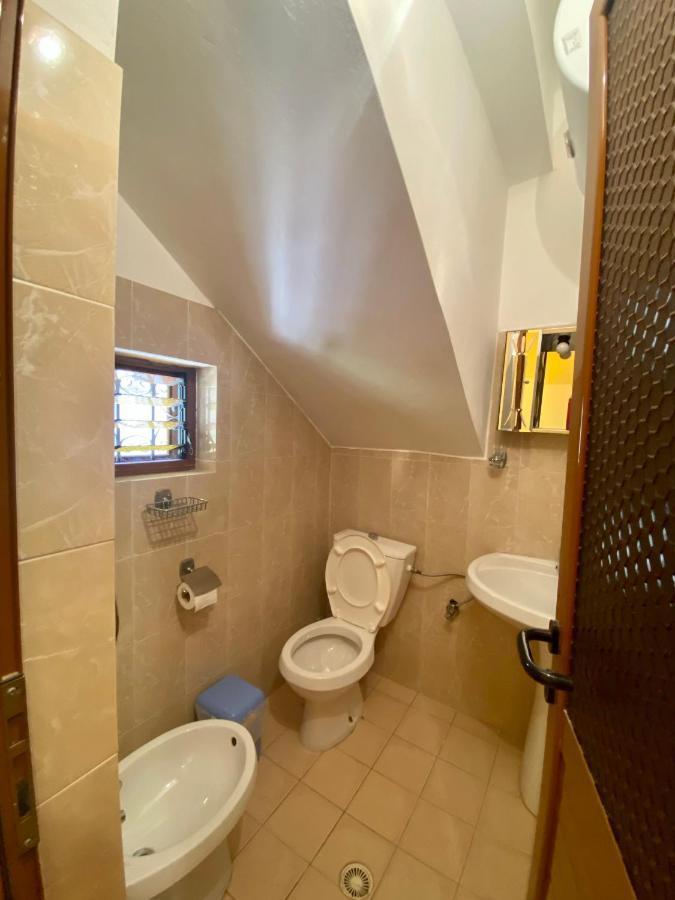 Family Apartments Sarandë Buitenkant foto