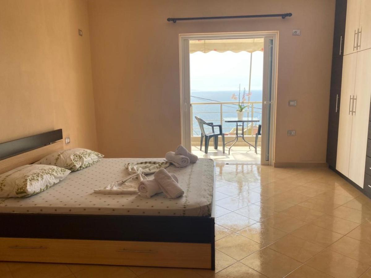 Family Apartments Sarandë Buitenkant foto